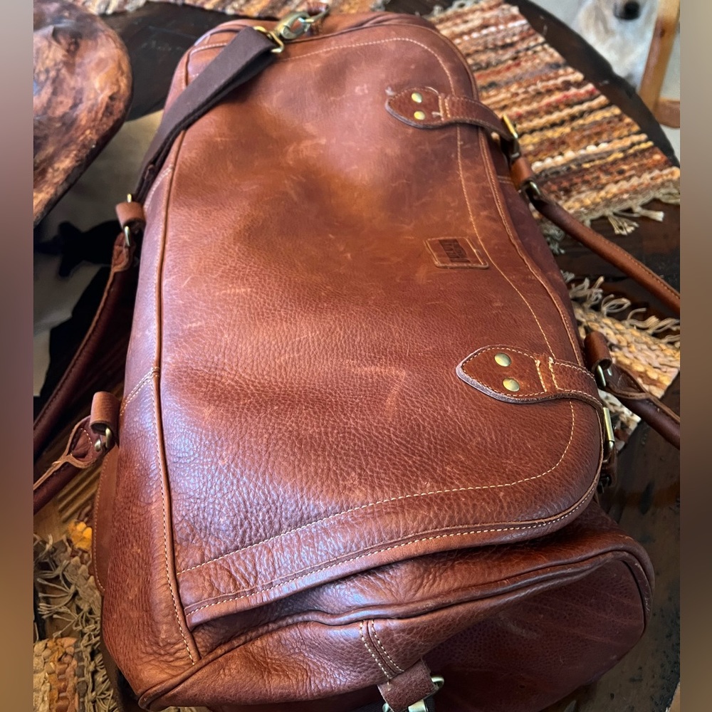 Duluth lifetime leather duffel bag - Picture 3 of 8